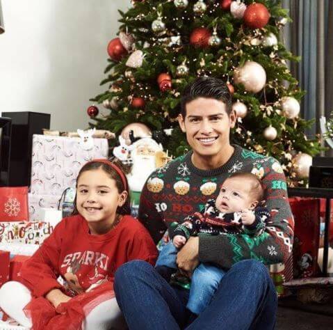 Wilson James Rodriguez Bedolla’s son, James Rodriguez, and his grandchildren.